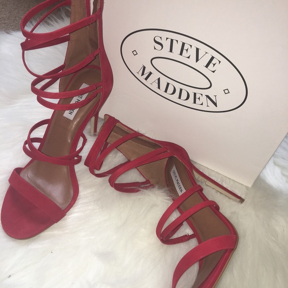 Steve Madden Sandals . - Picture 2 of 5